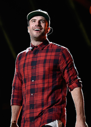 Illustration for article titled Is Sam Hunt Truly the Drake of Country Music?